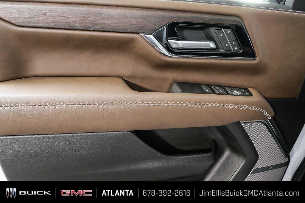 Certified 2026 GMC Yukon Denali Ultimate AWD/4WD image 7