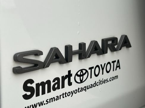 Used 2025 Jeep Wrangler Sahara w/ Safety Group image 8