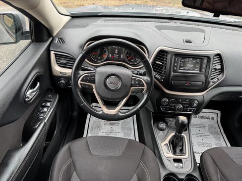 Used 2015 Jeep Cherokee Latitude image 47