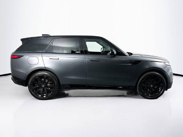 Used 2025 Land Rover Range Rover Sport Dynamic SE AWD/4WD image 4