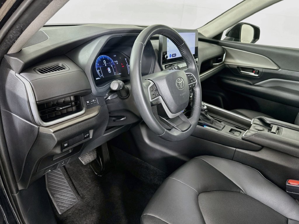Used 2025 Toyota Grand Highlander FWD image 9