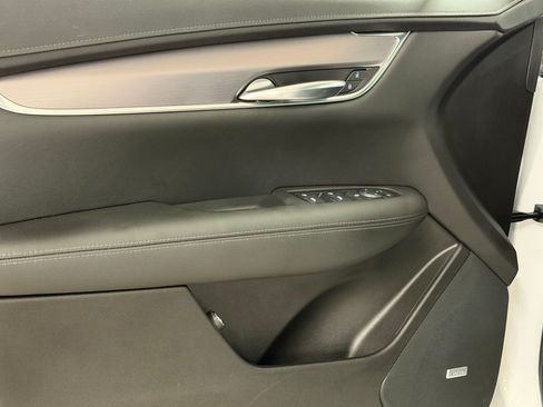 Used 2023 Cadillac XT5 Luxury FWD image 13