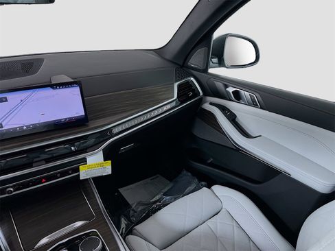 New 2026 BMW X5 xDrive40i w/ Climate Comfort Package image 27