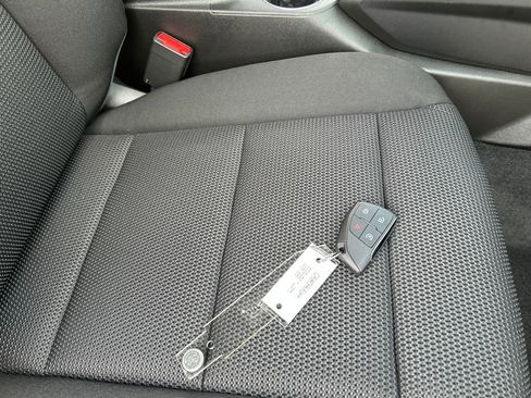 New 2026 GMC Canyon Elevation w/ Convenience Package image 30