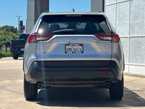 Certified 2019 Toyota RAV4 LE w/ Carpet Mat Package FWD image 6