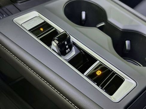 Certified 2025 Volkswagen Atlas SE AWD/4WD image 20