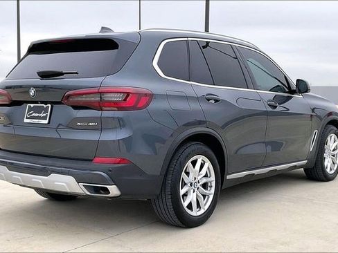 Used 2022 BMW X5 xDrive40i w/ Luxury Seating Package image 2