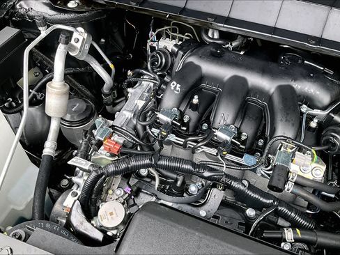 New 2026 Nissan Pathfinder SV w/ SV Premium Package FWD image 17