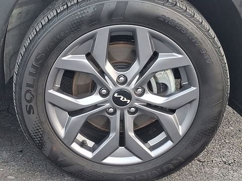 Certified 2024 Kia Seltos S image 8