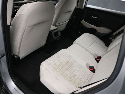 Used 2023 Honda HR-V LX image 14