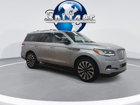 Used 2023 Lincoln Navigator Reserve w/ Equipment Group 201A image 7