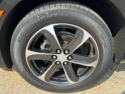 Used 2022 Buick Enclave Essence w/ Experience Buick Package image 12