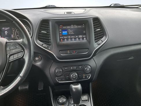 Used 2020 Jeep Cherokee Altitude image 16