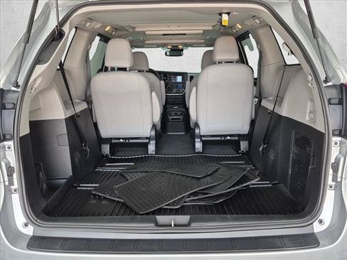 Used 2020 Toyota Sienna Limited Premium AWD/4WD image 6
