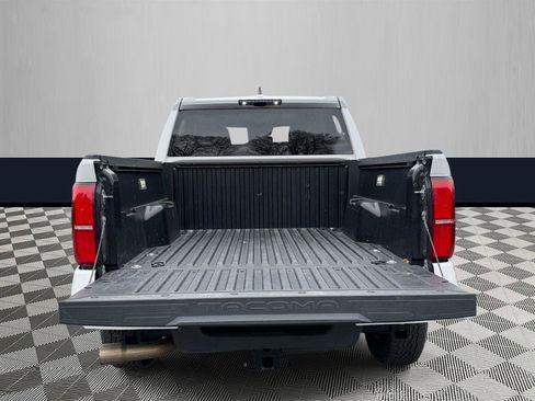 Used 2024 Toyota Tacoma TRD Off-Road AWD/4WD image 7