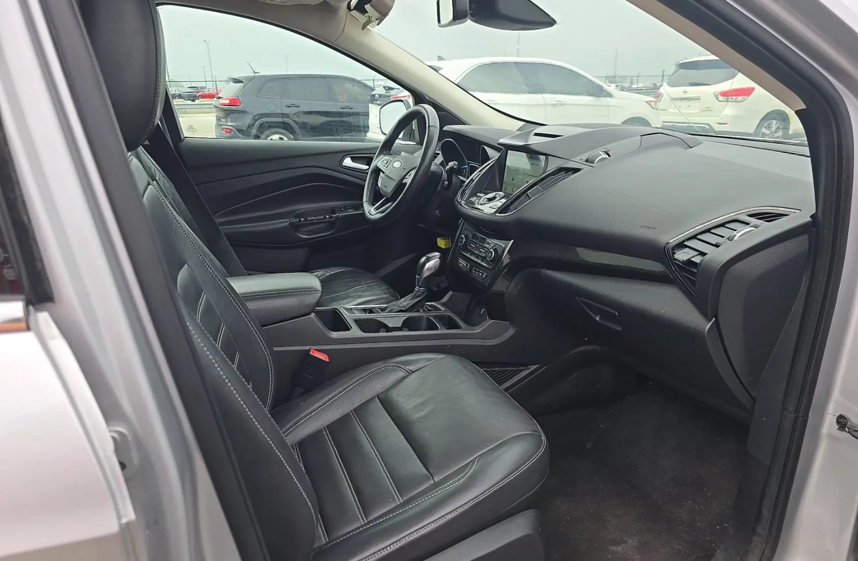 Used 2018 Ford Escape Titanium w/ Ford Safe & Smart Package AWD/4WD image 8