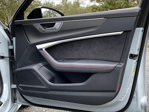 Used 2023 Audi S6 Prestige w/ Prestige Package image 25