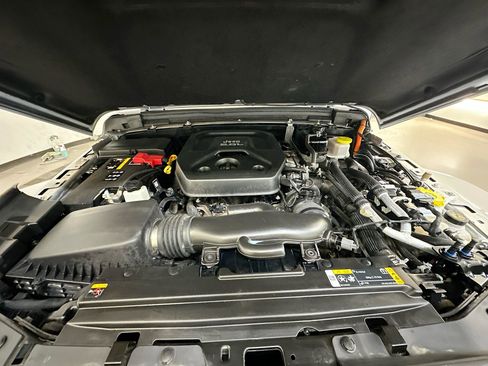 Used 2023 Jeep Wrangler Sahara w/ Cold Weather Group image 34