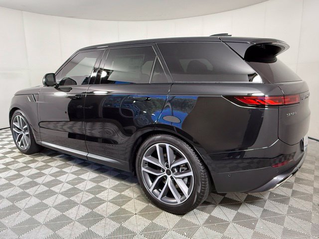 New 2027 Land Rover Range Rover Sport SE AWD/4WD image 4