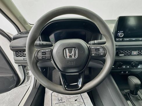 Certified 2025 Honda Accord SE image 14