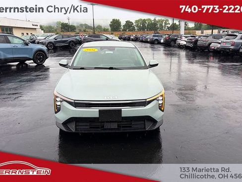 Used 2025 Kia K4 FWD image 2