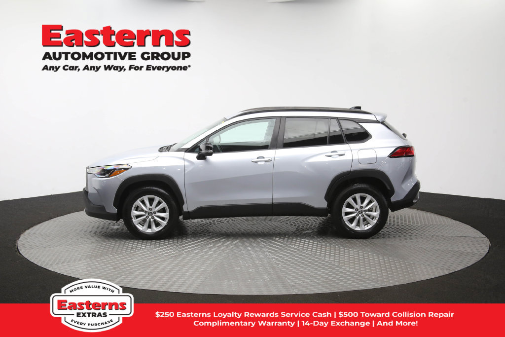 Used 2025 Toyota Corolla Cross LE FWD image 59