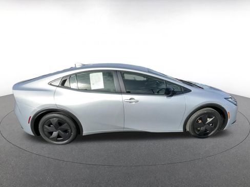 Used 2025 Toyota Prius LE image 16