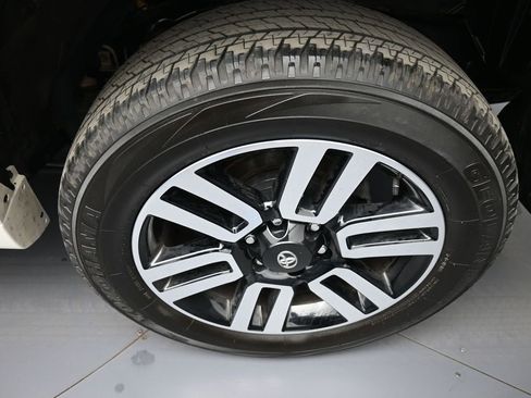 Certified 2023 Toyota 4Runner Limited AWD/4WD image 15