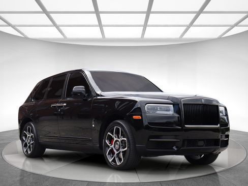 Used 2022 Rolls-Royce Cullinan Black Badge w/ Dark Exterior Package AWD/4WD image 3