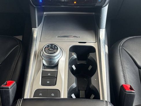 Used 2023 Ford Explorer Limited w/ Equipment Group 301A RWD image 6