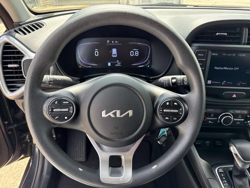 Used 2024 Kia Soul LX w/ Option Group 015 FWD image 19