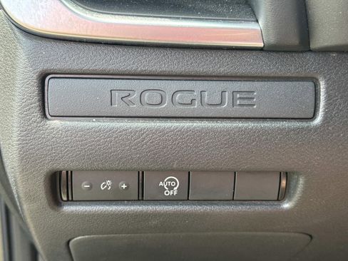 Used 2023 Nissan Rogue S FWD image 21