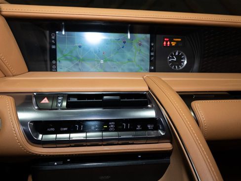 Used 2021 Lexus LC 500 Coupe w/ Performance Package RWD image 34