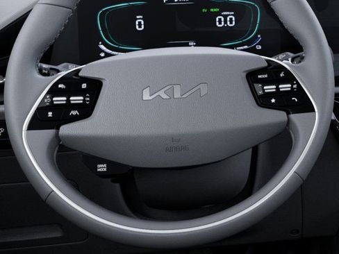 New 2025 Kia Niro SX Touring image 22