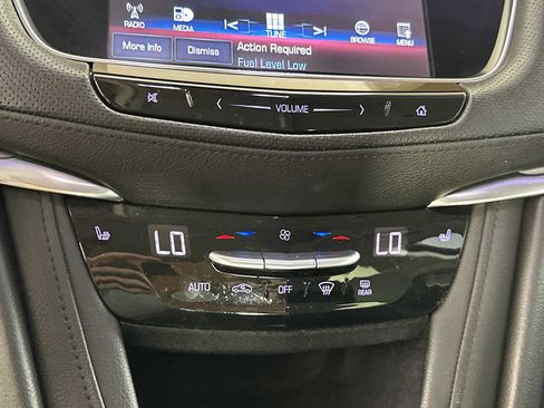 Used 2017 Cadillac XT5 Luxury image 21