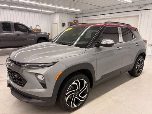 Used 2024 Chevrolet TrailBlazer RS w/ Driver Confidence Package AWD/4WD image 3