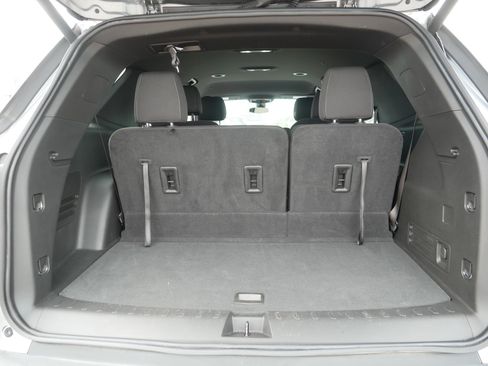 Used 2023 Chevrolet Traverse LT AWD/4WD image 18