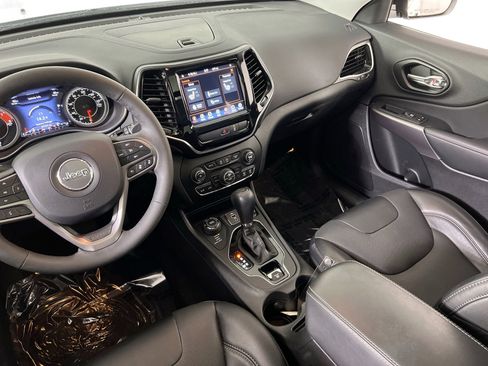 Used 2022 Jeep Cherokee Limited image 23