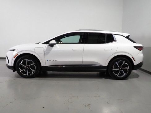Used 2024 Chevrolet Equinox EV LT image 8