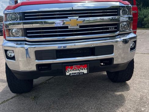 Used 2019 Chevrolet Silverado 2500 LTZ AWD/4WD image 2