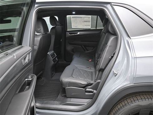 New 2026 Volkswagen Atlas Cross Sport SE image 11