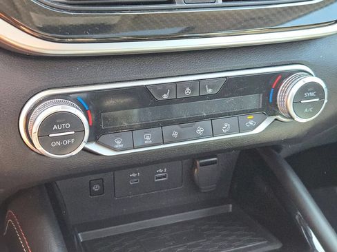 Used 2023 Nissan Altima 2.0 SR FWD image 31