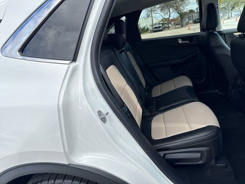 Used 2022 Ford Escape Titanium w/ Titanium Premium Package image 28