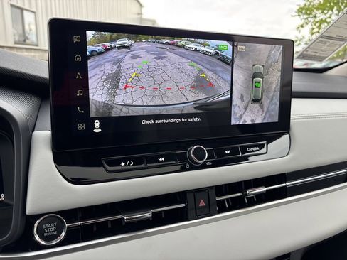 Used 2025 Mitsubishi Outlander AWD image 34