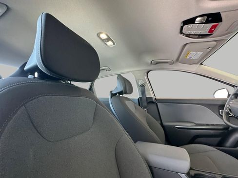 Certified 2025 Kia K4 LXS image 17