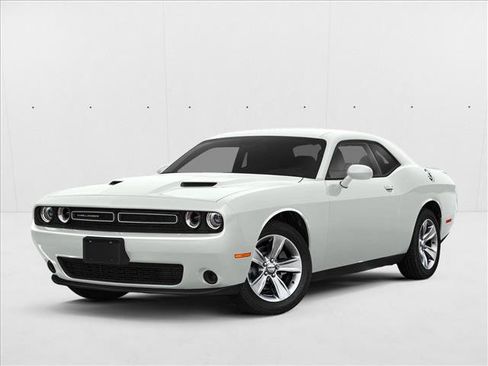 Used 2019 Dodge Challenger SXT image 1