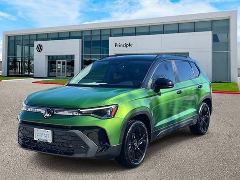 New 2026 Volkswagen Taos SE image 1