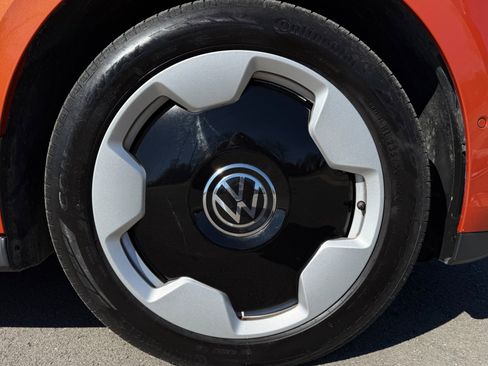 Used 2025 Volkswagen ID. Buzz Pro S Plus image 18