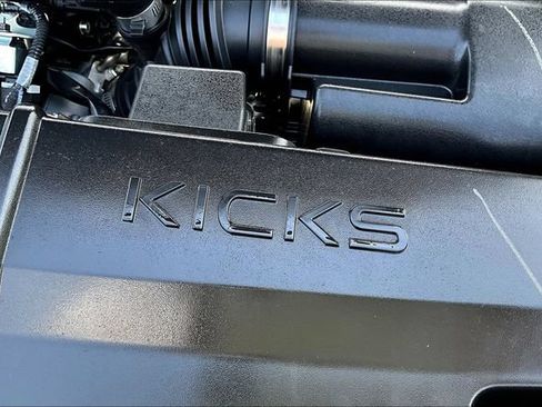 Used 2025 Nissan Kicks SR FWD image 29
