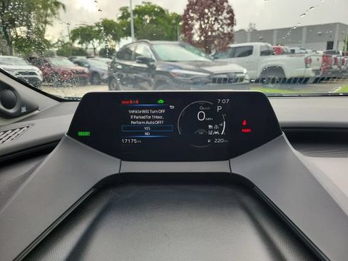 Used 2025 Toyota Prius Limited w/ Limited Premium Package FWD image 17